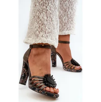 Dámské sandále Dámské sandály na podpatku s ozdobou Maciejka 06620-20 grafitové 40