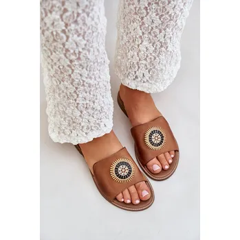 Dámské žabky Kožené pantofle s ozdobou na plochém podpatku Zazoo 3047/O Camel 38