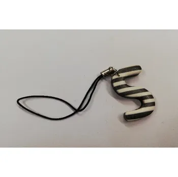 Přívěsek Fimo přívěsek na mobil - písmeno "S" černobílý