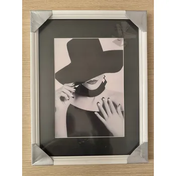 Obraz RÁMEČEK NA FOTOGRAFIE ČERNÝ RÁM SILNÝ 30x40 VERTIKÁLNÍ HORIZONTÁLNÍ SILNÝ bílý