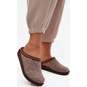 Dámské žabky Ženské pantofle s výšivkou Inblu NL000009 tmavě béžové 39