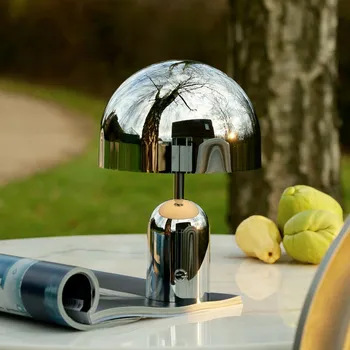 Lampička Tom Dixon LED stolní lampa Beat, hliníková barva, výška 53 cm - Délka kabelu 250 cm hliník, černý 1 x 6 W LED - Doprava zdarma