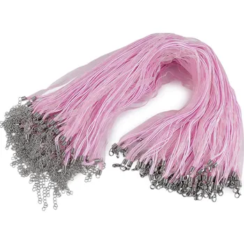 Víceřadá šňůrka s karabinkou z nerezové oceli délka 43 cm, střední, 2 růžová sv.