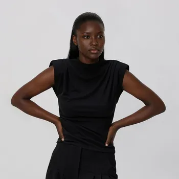 Dámské tričko Reserved - Halenka s vycpávkami na ramenou - černý - ZQ816-99X - ZQ816-99X-M