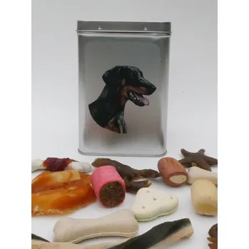 Chovatelství Dobrman černý - plechová dóza s pamlsky pro psy (30 ks pamlsků)