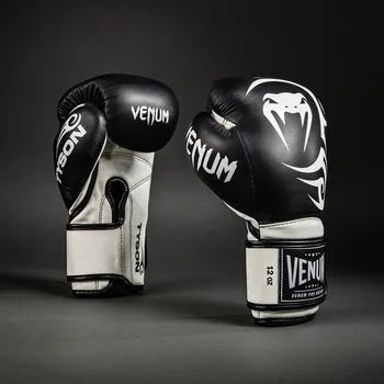 Boxerské rukavice Boxerské rukavice VENUM Giant 2.0 Mike Tyson - černé - VENUM-05984-108 Velikosti: 16 oz