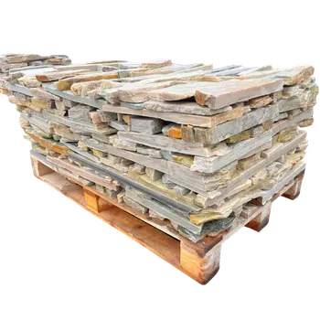 Přírodní kámen Kvarcit Argento – obkladové pásky - šavle s řezanou zadní stranou (Povrch štípaný, zadní strana řezaná)