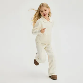Dívčí svetr Reserved - Žerzejové kalhoty s příměsí vlny - krémová - 846CF-01X - 846CF-01X-128