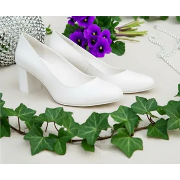 Dámské lodičky Saténové lodičky na nízkém podpatku - bílé Velikost obuvi: 34