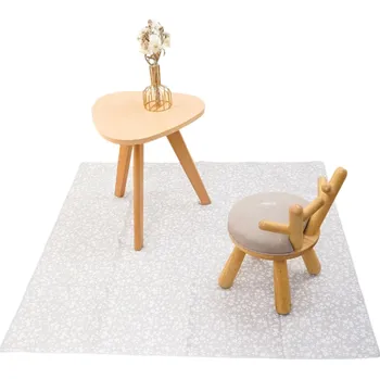 Přebalovací podložka Dětská podložka 110 × 110 cm Šedá s bílými kvítky Voděodolná skládací omyvatelná podložka s protiskluzovým silikonovým dnem