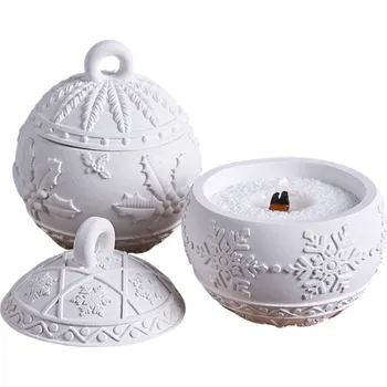 Silikonová forma 7,6 x 6,5 cm Vánoční koule s reliéfem listů a vloček Formička na odlévání vosku, pryskyřice, sádry a svíček