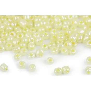 Dětské navlékací korálky Rokajl 5/0 - 4,5 mm perleťový, neprůhledný, střední, 152 žlutá světlá