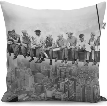 Polštář Sablio Polštář Zedníci na traverze - 50x50 cm