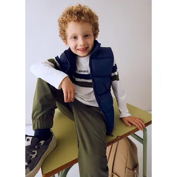 Chlapecký podzimní set s vestou, trikem a tepláky Mayoral 4607 Velikost: 7 let (122 cm)