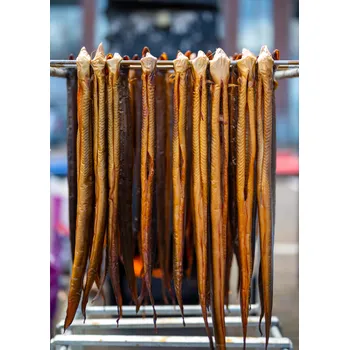 Vrták Uzený úhoř z Polské jezer – Tradiční chuť, vůně, přírodní uzení