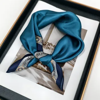 Šátek Hedvábný šátek petrolejově modrý se zdobeným okrajem 53x53 cm v dárkovém balení, HEDVÁBNÝ SVĚT