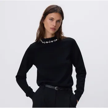 Dámský svetr Reserved - Svetr s dekorativní aplikací - černý - 7242B-99X - 7242B-99X-XXL