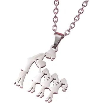 Náhrdelník Řetízek s přívěskem Maminka a tři dcery Elegantní náhrdelník z nerezové oceli Symbol rodiny Dárek pro maminku i dcery stříbrná