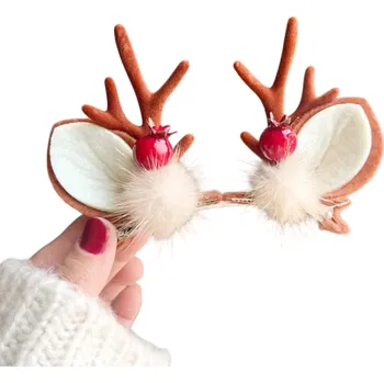 Vánoce Vánoční sponky do vlasů Sobí parohy s oušky, červenou bobulí a bílou bambulkou Stylový doplněk pro Vánoční účes a focení hnědá