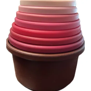 Hračka pro nejmenší Piramida věž z kelímků Stocking Cups TOKIS