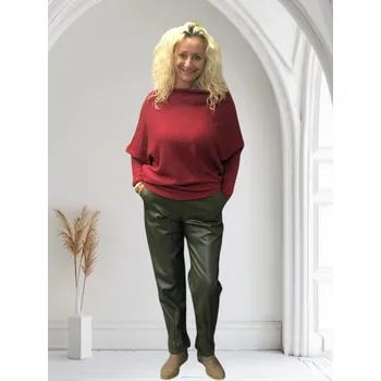 Dámský svetr Dámský asymetrický svetr Barva: Bordo, Size system: One size