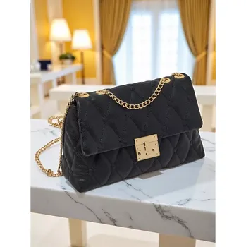 Kabelka Malá prošívaná kabelka z eko kůže Resti černá | žlutá 3470547