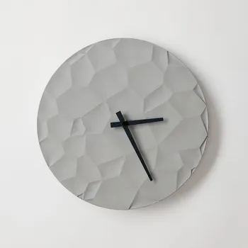 Hodiny ODLITO.CZ Betonové hodiny Měsíční kráter 30 cm – přírodní, černé ručičky