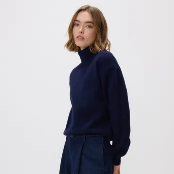 Dámský svetr Reserved - Svetr s&nbsp;rolákem - tmavomodrá - 409HI-59X - 409HI-59X-L