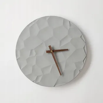 Hodiny ODLITO.CZ Betonové hodiny Měsíční kráter 30 cm – přírodní, hnědé ručičky