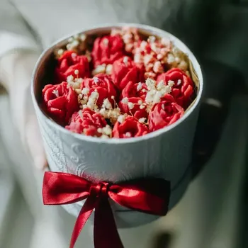 Dárková krabička Sojka Květinový box LUXURY se sójovými svíčkami, M