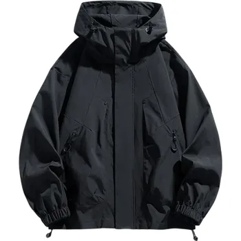Pánská větrovka Pánská bunda pro jarní a podzimní období Větruodolné provedení S kapucí Zapínání na zip Praktické kapsy Odolné polyesterové zpracování černá S