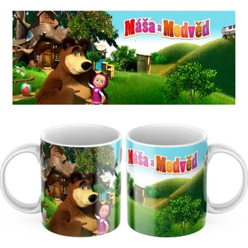 Plastový hrníček Máša a Medvěd - Červená