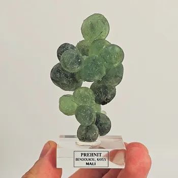 Přírodní kámen Prehnit z Afriky 77x43mm