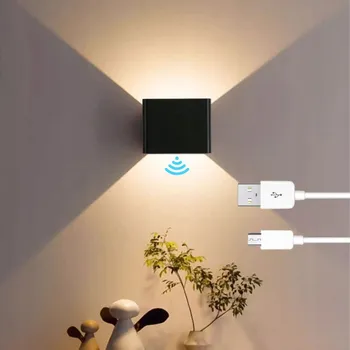 Nástěnné svítidlo Nástěnné svítidlo LED ve tvaru krychle s pohybovým a soumrakovým senzorem, 4000 mAh