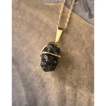 Přívěsek Zlatý přívěsek s vltavínem P25 0065