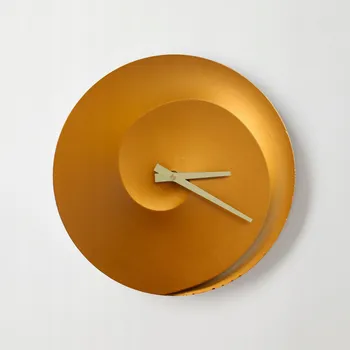 Hodiny ODLITO.CZ Betonové hodiny Spirála 30 cm – zlatá měď, světlé ručičky