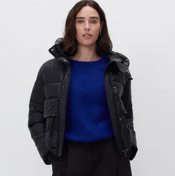 Dámský kabát Reserved - Prošívaná bunda s kapucí - černý - 702HD-99X - 702HD-99X-M