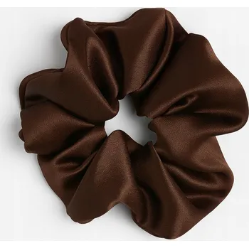 Jedna hnědá gumička do vlasů