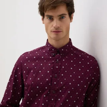 Pánská košile Reserved - Košile slim fit s vánočním vzorem - hnědá - 420GT-83P - 420GT-83P-S