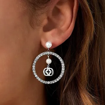 Náušnice Luxusní visací náušnice z chirurgické oceli s třpytivými zirkony, perlovým detailem a přívěskem č. 1543