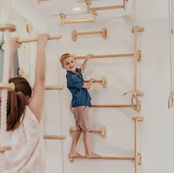 Doplněk pro dětské hřiště Montessori Furniture Montessori lezecí příčka natural Long - 1ks