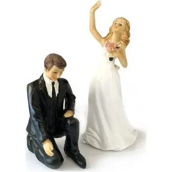 Svatební dekorace Klečící ženich a mávající nevěsta 3+1 zdarma - svatební figurky na dort -