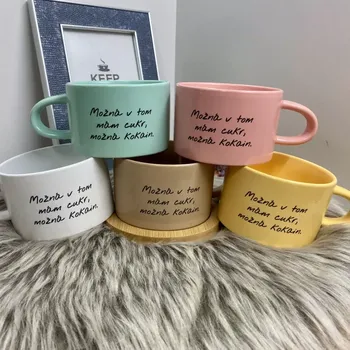 Hrnek makronka Možná v tom mám cukr, možná kokain