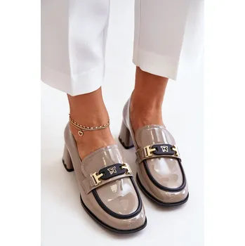 Dámské polobotky Lakované Dámské Polobotky Na Podpatku S Dekorací Artiker 55C1054 Barva: Béžová, Velikost: 38