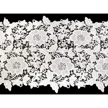 Galanterie Vyšívaná krajka / běhoun šíře 36 cm off white METRÁŽ - Off White