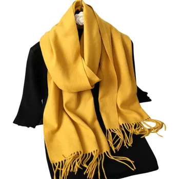Šála Dámská šála 33x180 cm Jednobarevná měkká šála s třapatými konci Lehký hřejivý doplněk z polyesteru Elegantní šála na podzim a zimu žlutá