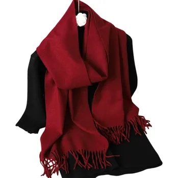 Šála Dámská šála 33x180 cm Jednobarevná měkká šála s třapatými konci Lehký hřejivý doplněk z polyesteru Elegantní šála na podzim a zimu vínová