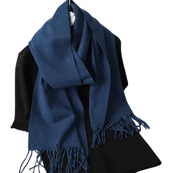 Šála Dámská šála 33x180 cm Jednobarevná měkká šála s třapatými konci Lehký hřejivý doplněk z polyesteru Elegantní šála na podzim a zimu tmavě modrá