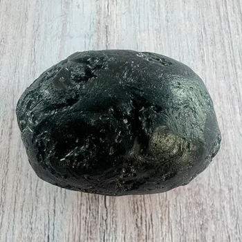 Tektit 10 cca 5,6 x 3,9 cm, 116 g