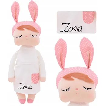 Panenka XL s jménem v bílých šatech